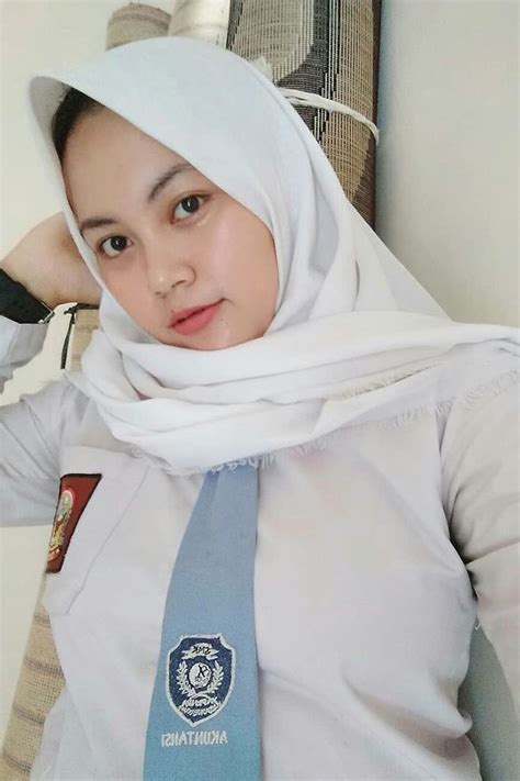 ngentot sma|Ngentot Rebecca Siswi SMA Bandung viral Pakai Baju Jilbab。